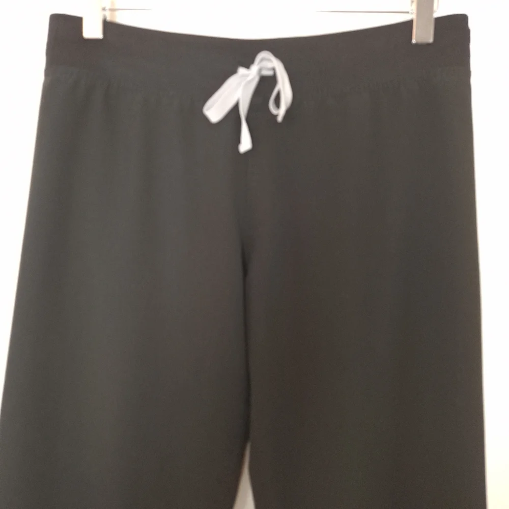 Figs Set of Black Livingston Scrub Pants & Casma Top Size XS - Picture 7 of 12